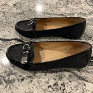 7 1/2 women’s black Coach loafer.